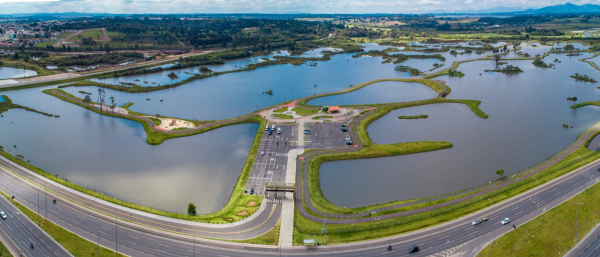 Um Dos Maiores Feitos De Karime Foi O Parque Das Aguas De Pinhais Com 14 Milhao De Metros Quadrados. Foto Roberto Dziura Jrpmp Prefeita De Rio Branco Do Sul Soma Conquistas Dentro E Fora Do Município