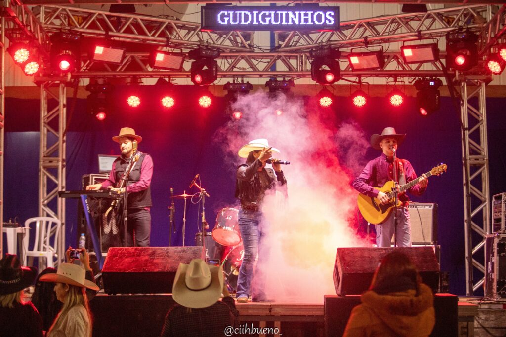 Apresentacoes De Artistas Locais Animaram O Publico Na Arena Coberta 1 Cavalgada Rancho Dalprá Chega À Sua 3ª Edição Mostrando A Tradição Do Campo Em Campina Grande Do Sul