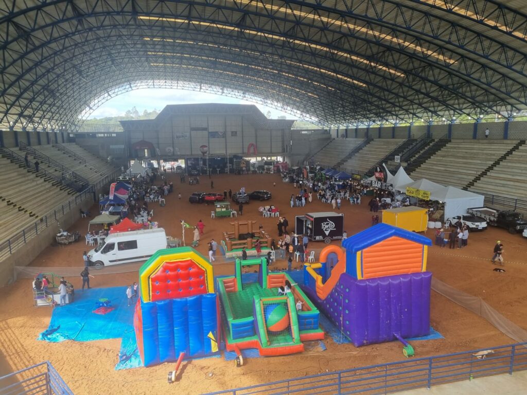 Evento Contou Com Barracas De Gastronomia E Produtos Cowntry E Parquinho Para As Criancas 1 Cavalgada Rancho Dalprá Chega À Sua 3ª Edição Mostrando A Tradição Do Campo Em Campina Grande Do Sul