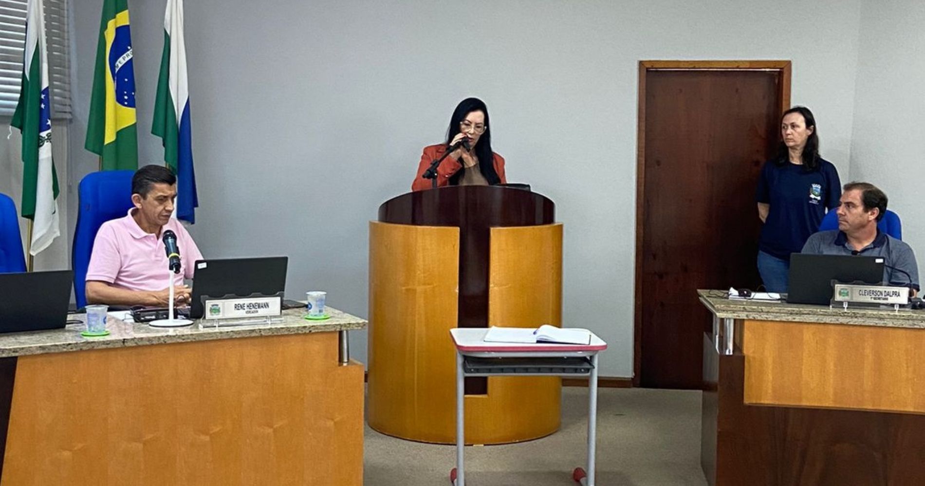 Professora Rosimeri Toma Posse Como Vereadora Suplente Em Campina Grande Do Sul Jornal Uni O